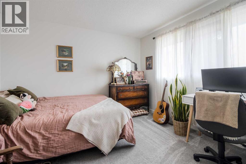 Photo 33 of 3710 Oak Drive S, Lethbridge AB