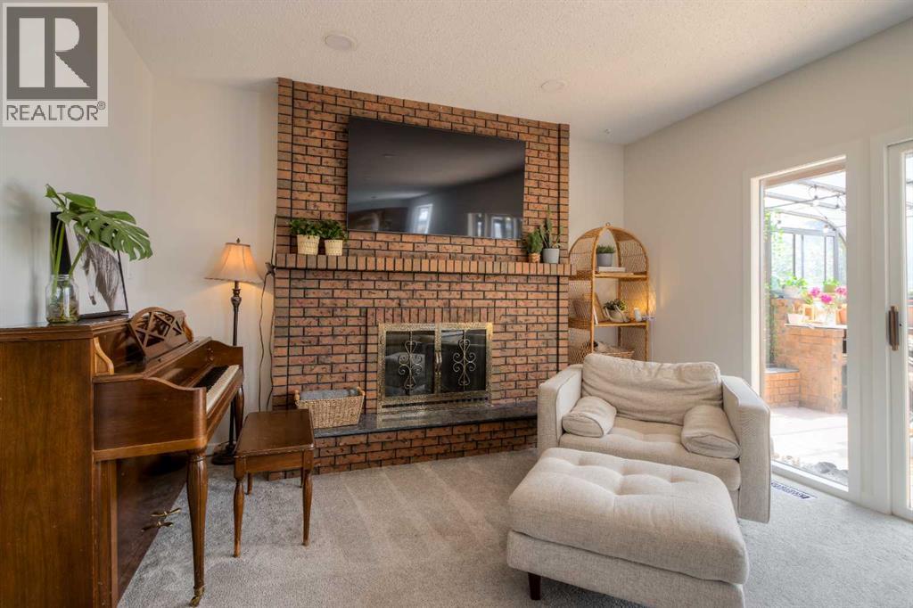 Photo 4 of 3710 Oak Drive S, Lethbridge AB
