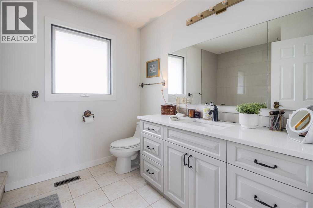 Photo 17 of 3710 Oak Drive S, Lethbridge AB