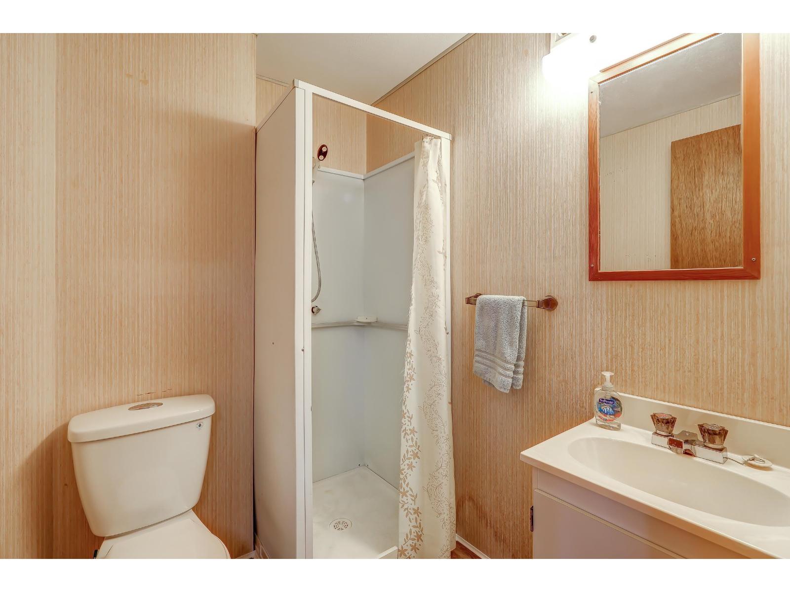 Photo 37 of 43 15875 20 Avenue, Surrey BC