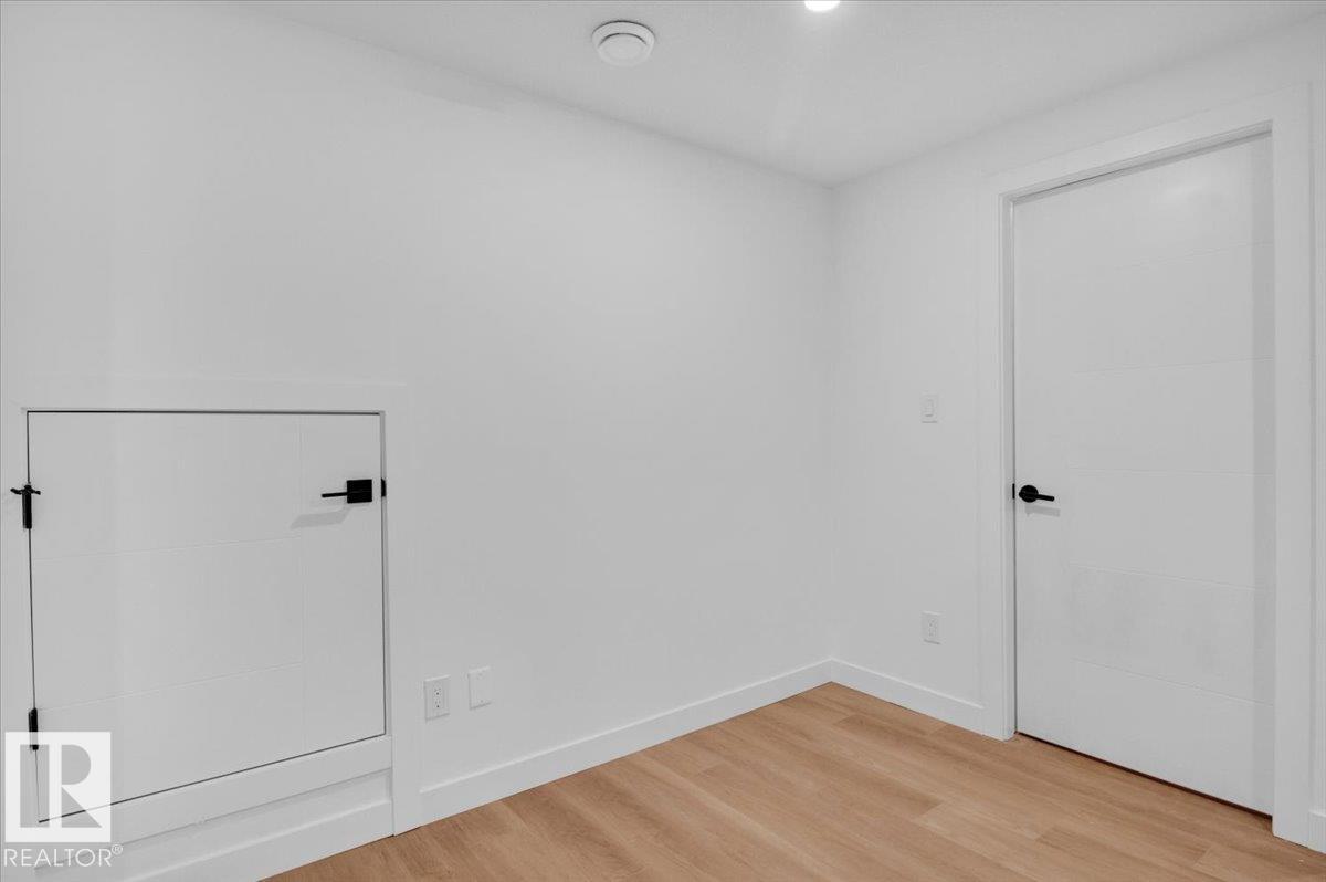 Photo 2 of 11126 132 St Nw, Edmonton AB