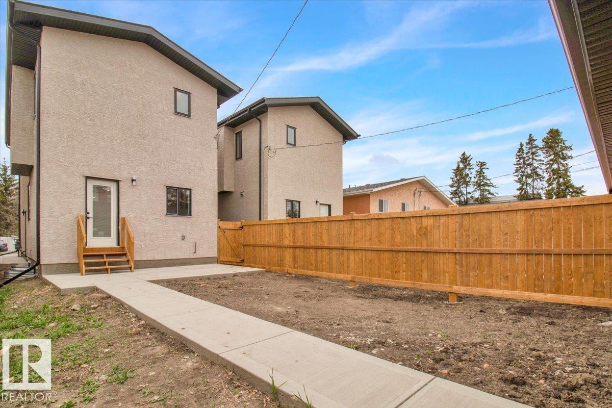Photo 4 of 11126 132 St Nw, Edmonton AB