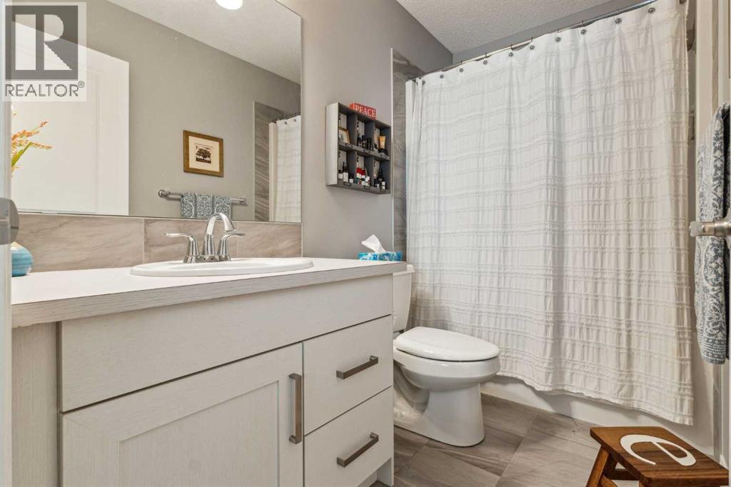 Photo 14 of 114 Sagewood Drive Sw, Airdrie AB