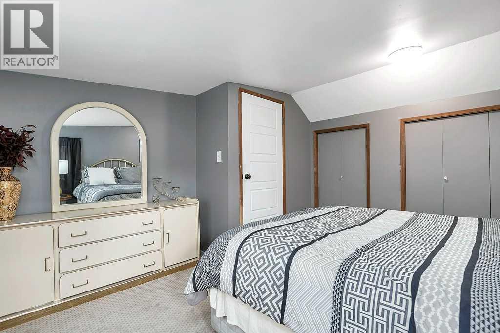 Photo 19 of 5037 48 Street, Sylvan Lake AB