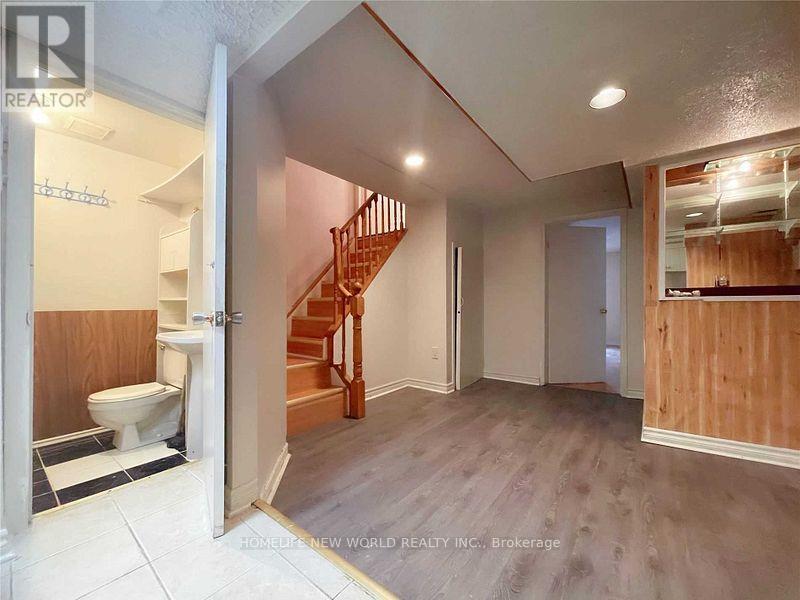 Photo 21 of 94 Seamist Crescent, Toronto ON
