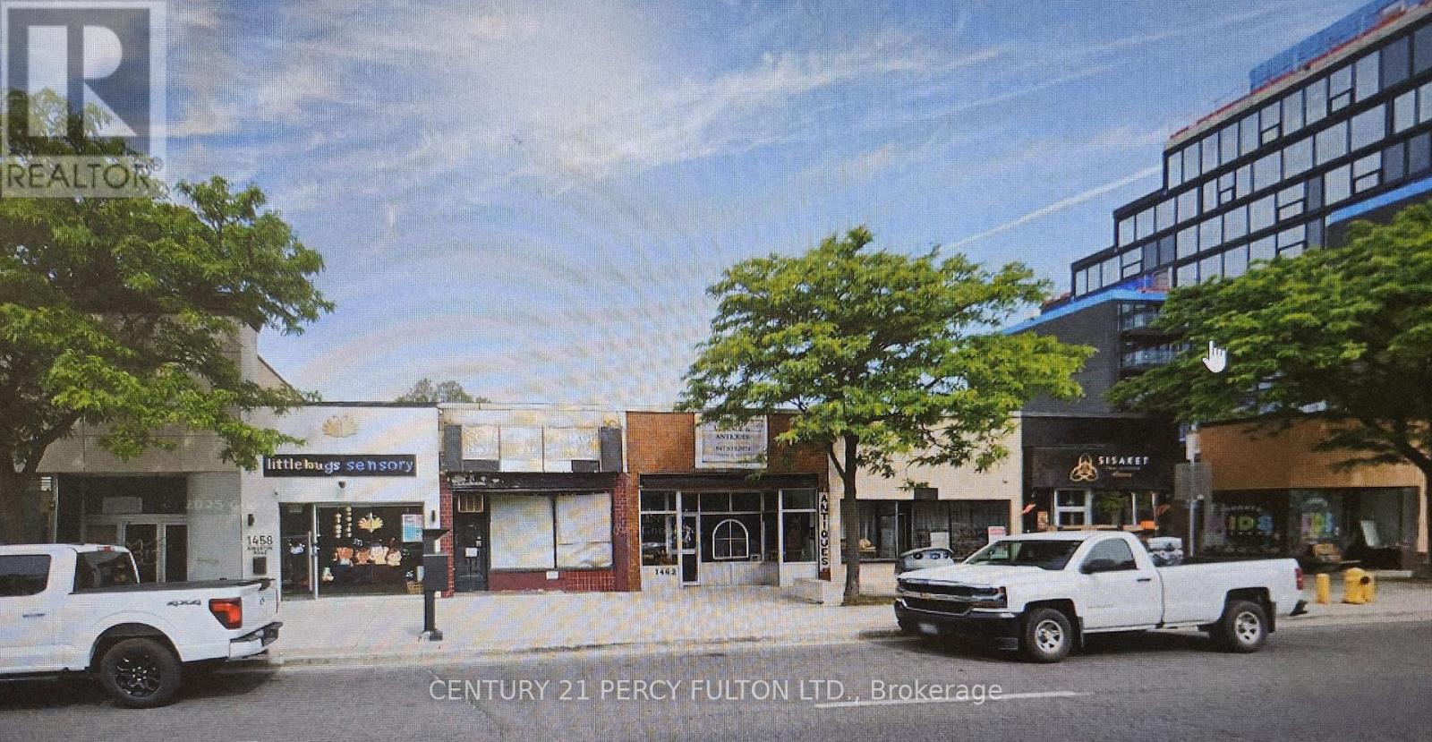 Photo 3 of 1460 Kingston Road, Toronto ON