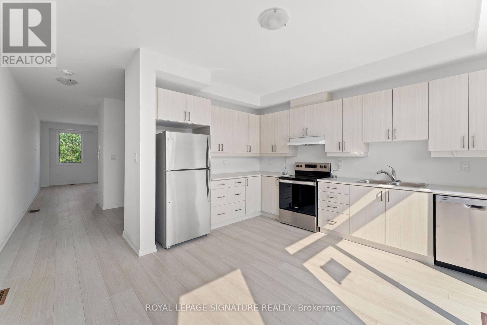 Photo 19 of 193 Monarch Avenue, Ajax ON
