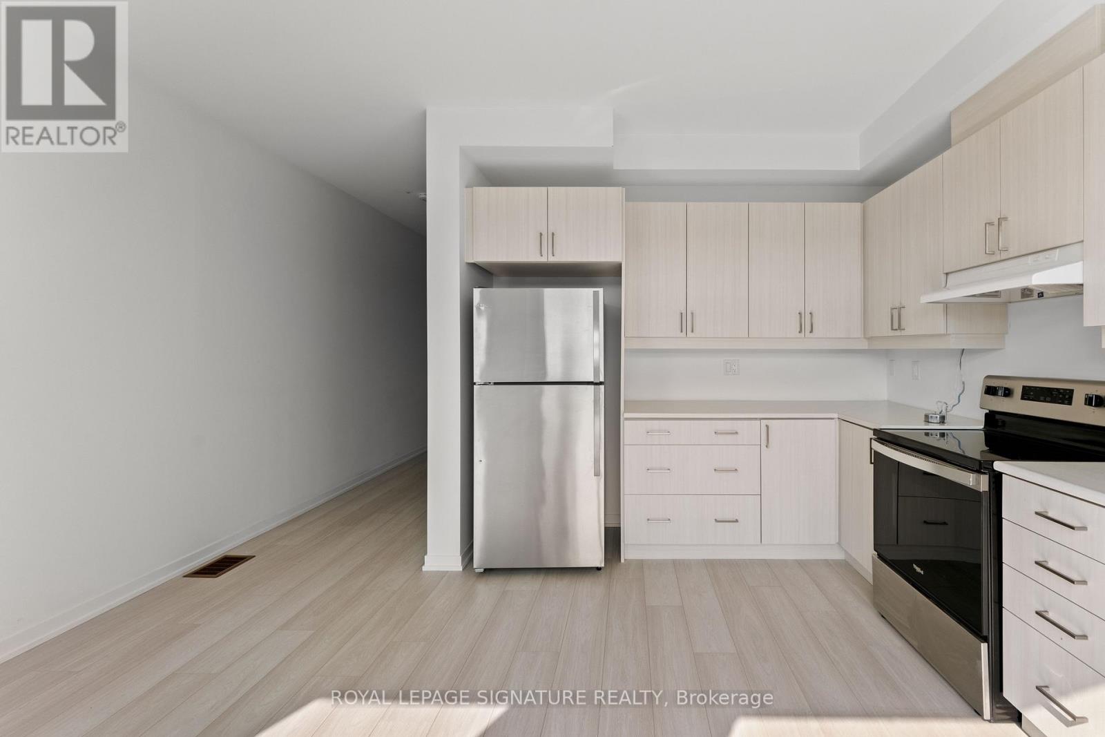 Photo 20 of 193 Monarch Avenue, Ajax ON