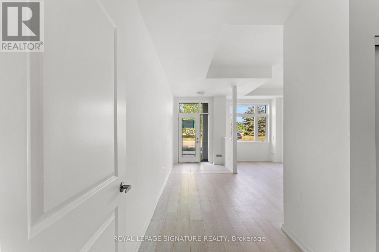 Photo 6 of 193 Monarch Avenue, Ajax ON