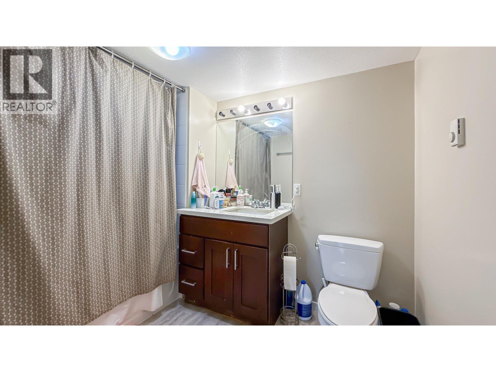 Photo 8 of 206 9098 Halston Court, Burnaby BC