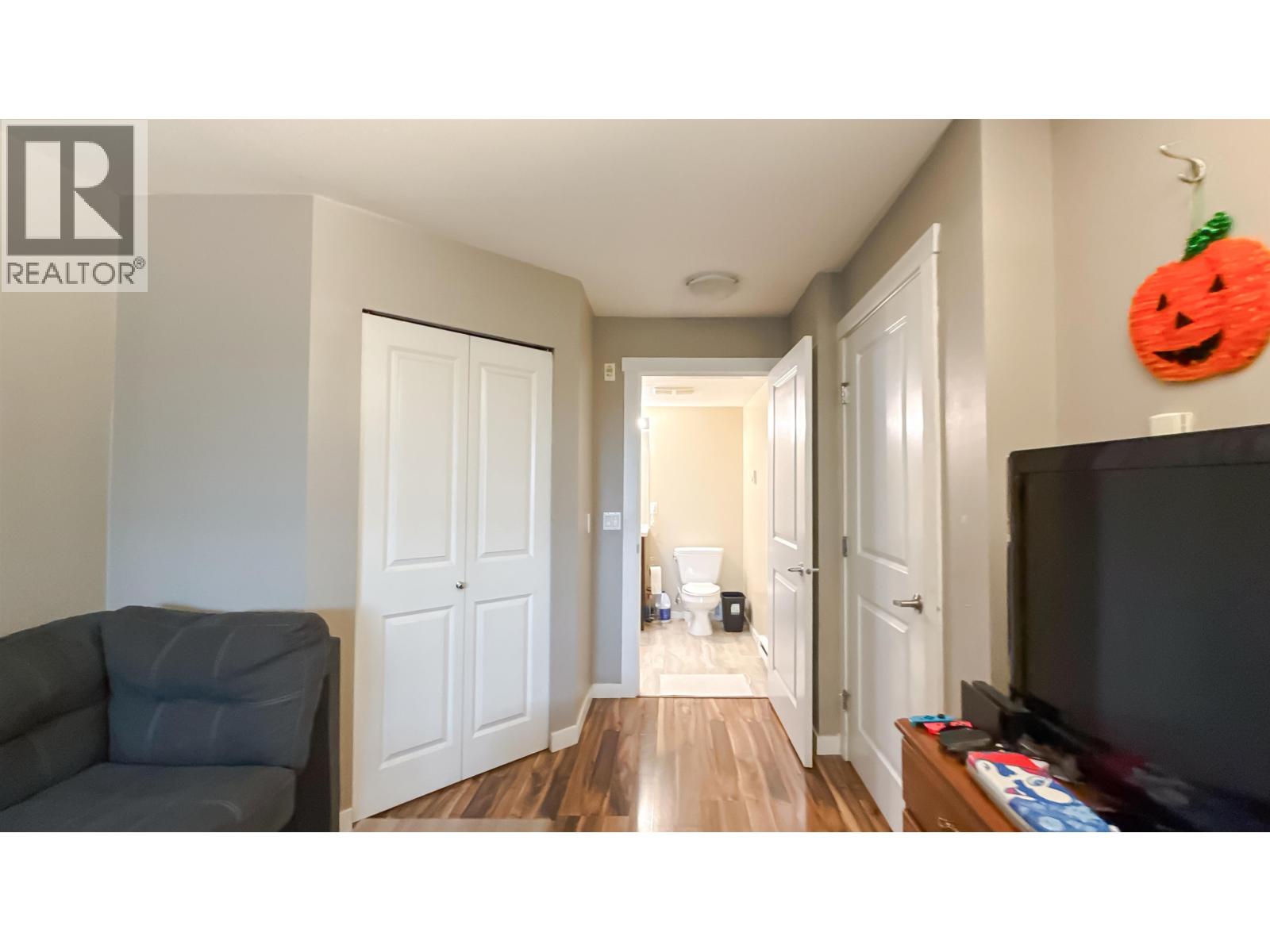 Photo 3 of 206 9098 Halston Court, Burnaby BC