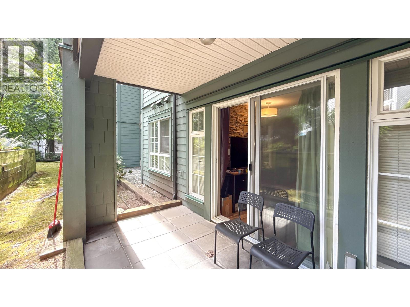 Photo 5 of 206 9098 Halston Court, Burnaby BC
