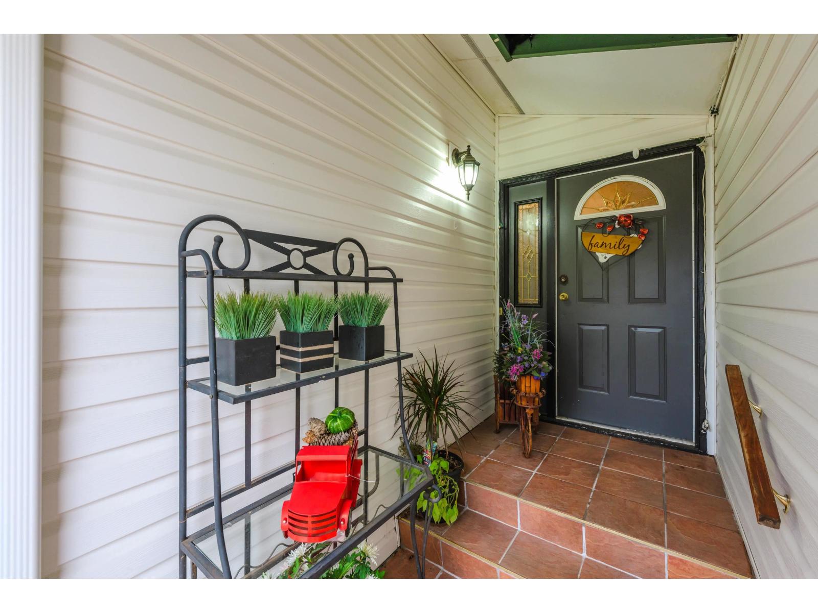 Photo 4 of 31544 Sunnyside Crescent, Abbotsford BC