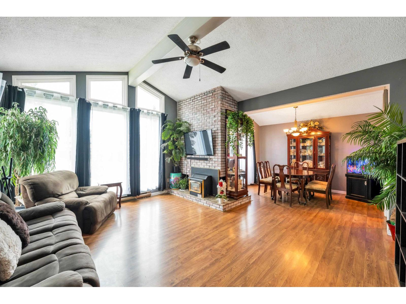 Photo 5 of 31544 Sunnyside Crescent, Abbotsford BC