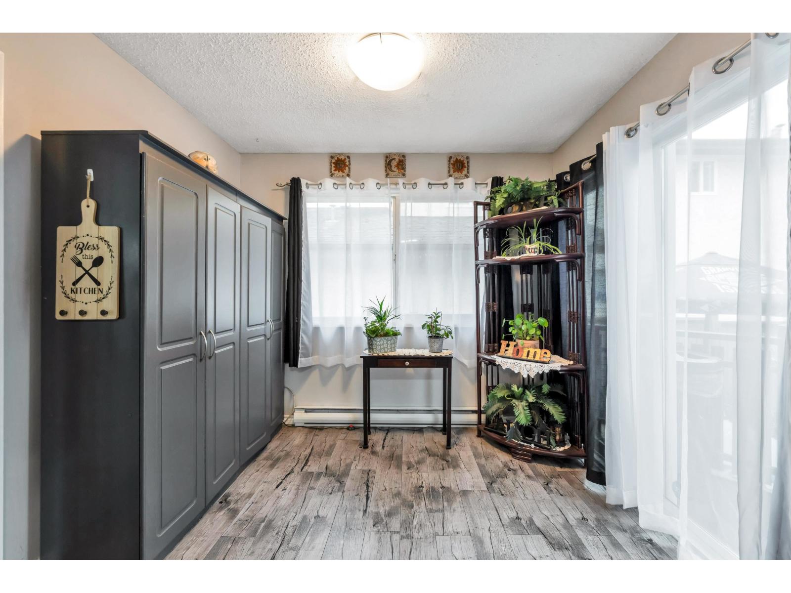 Photo 13 of 31544 Sunnyside Crescent, Abbotsford BC