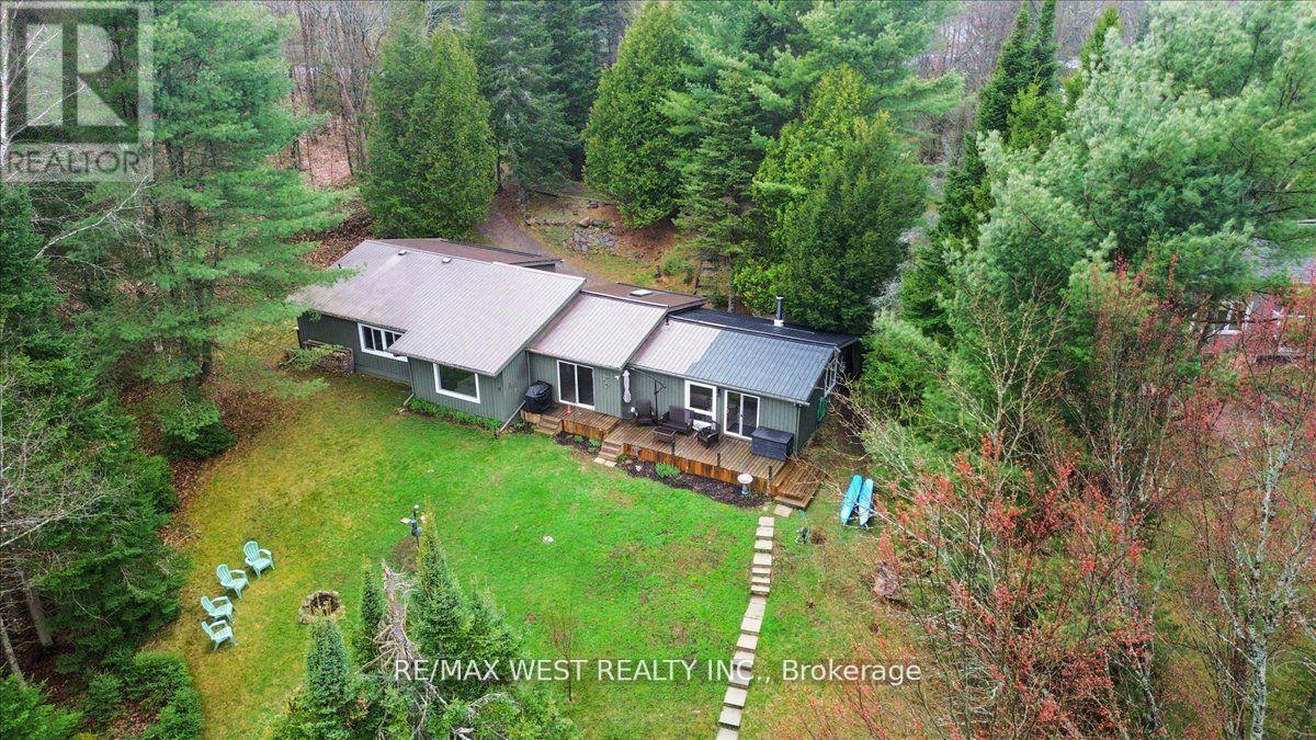 Photo 11 of 1017 Rays Lane, Minden Hills ON