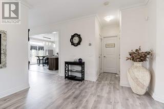Photo 6 of 12 Mitten Court, Hamilton ON