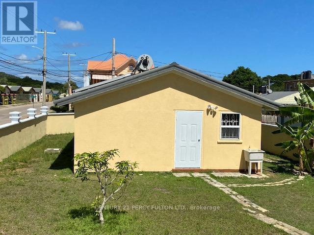 2 MOLTAN CLOSE E - 20