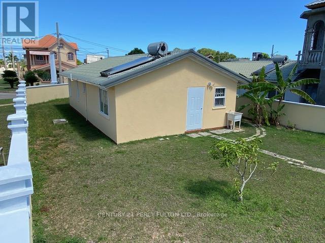 2 MOLTAN CLOSE E - 21
