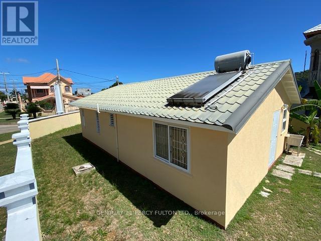 2 MOLTAN CLOSE E - 23