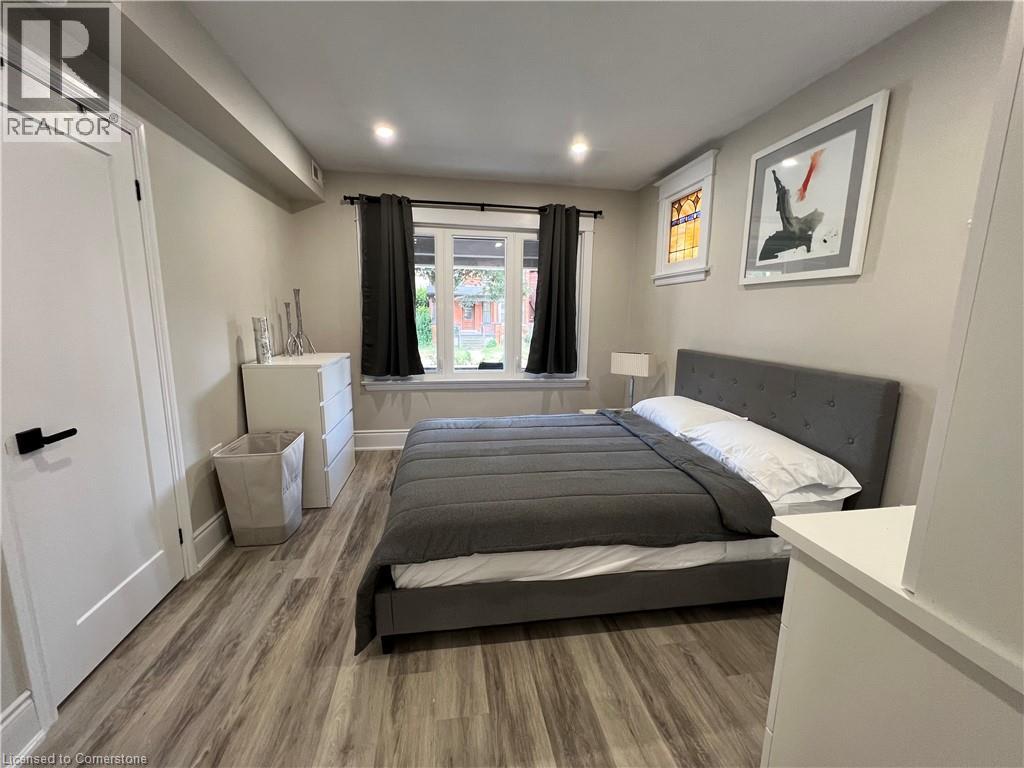 Photo 4 of 155 Wentworth Street S, Hamilton ON