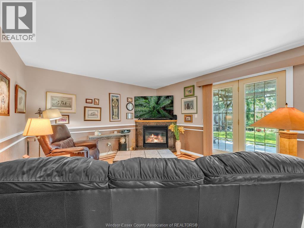 Photo 12 of 464 Walnut Drive, Amherstburg ON