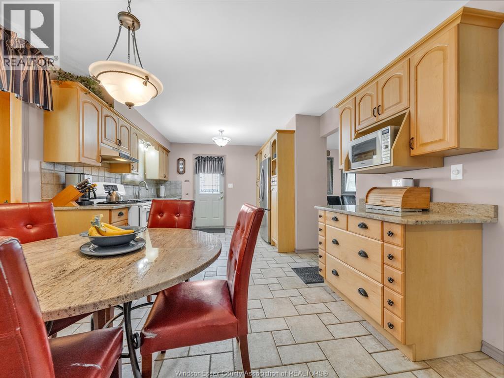 Photo 7 of 464 Walnut Drive, Amherstburg ON