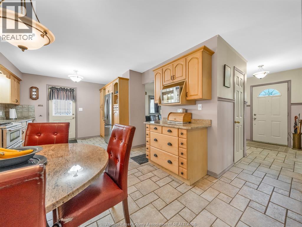 Photo 8 of 464 Walnut Drive, Amherstburg ON