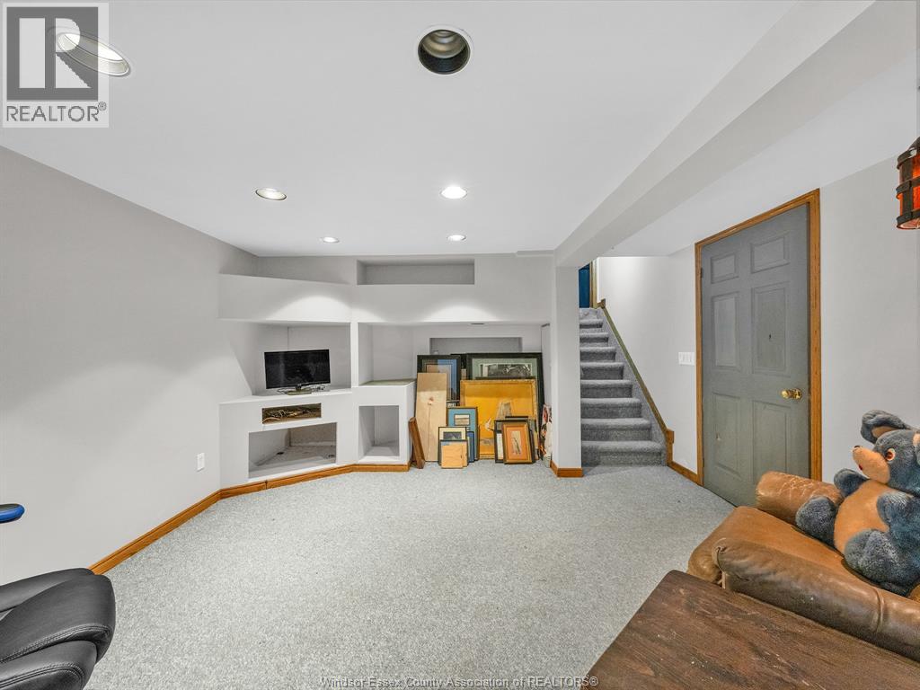 Photo 19 of 464 Walnut Drive, Amherstburg ON