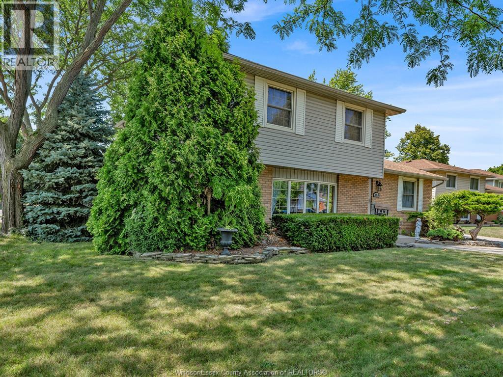 Photo 3 of 464 Walnut Drive, Amherstburg ON