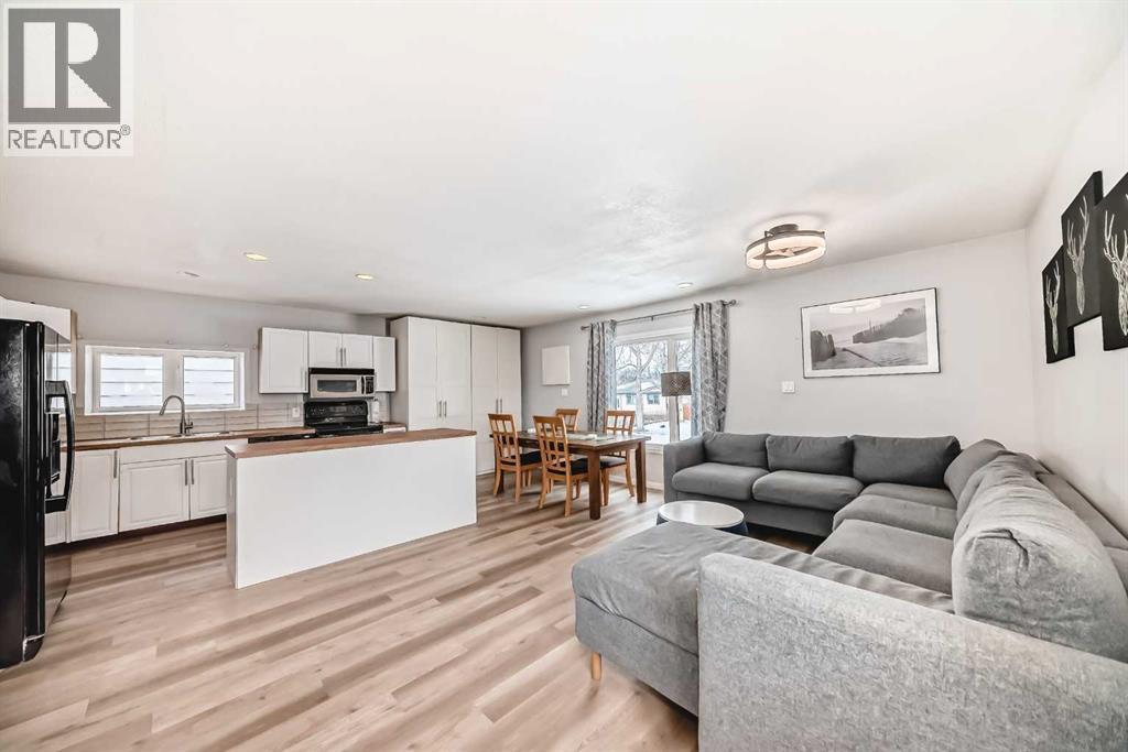 Single Family House Bi-level for Sale in  A Avenue SE Dover Calgary 