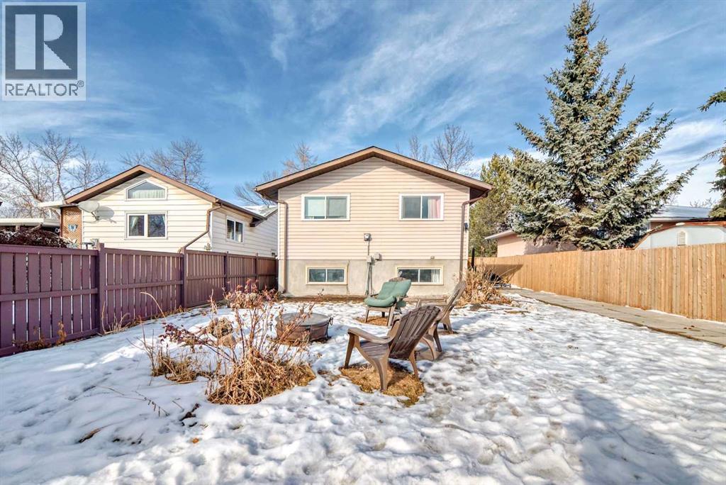 Single Family House Bi-level for Sale in  A Avenue SE Dover Calgary 
