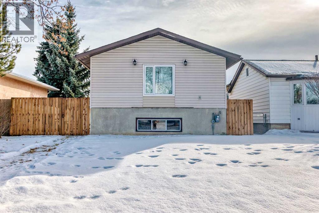 Single Family House Bi-level for Sale in  A Avenue SE Dover Calgary 
