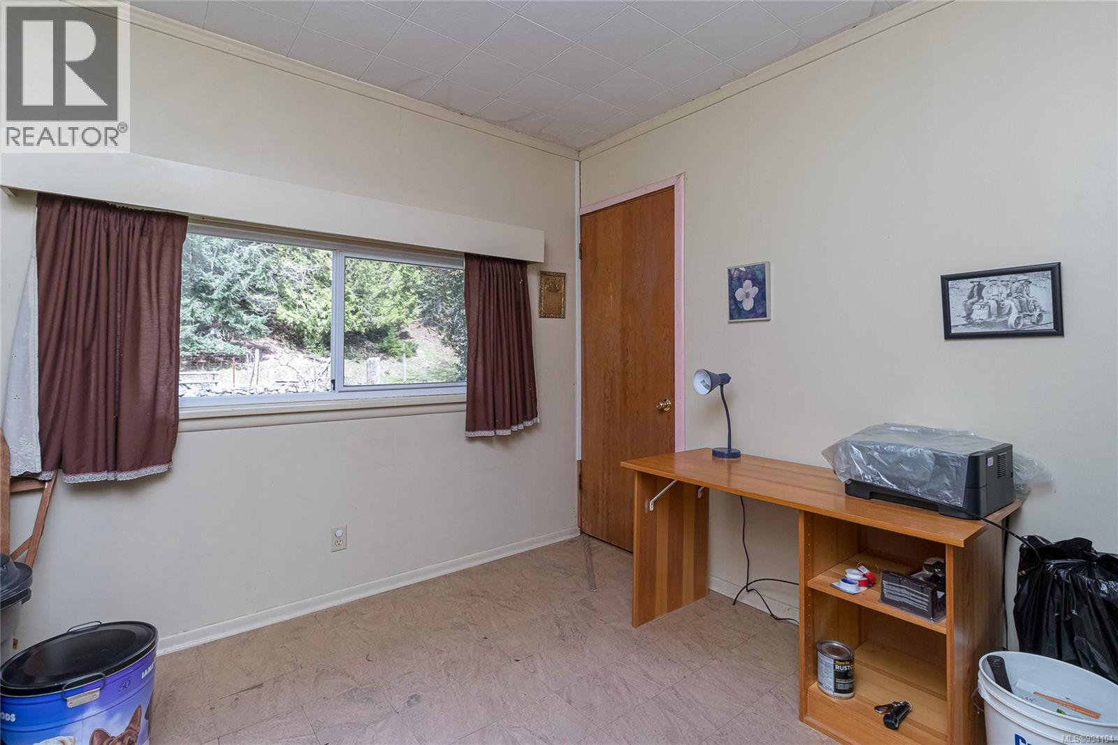 Photo 11 of 6633 Hillcrest Rd, Duncan BC