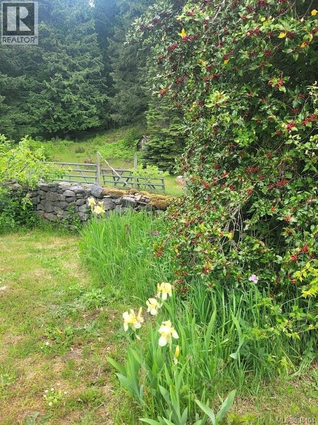 Photo 16 of 6633 Hillcrest Rd, Duncan BC