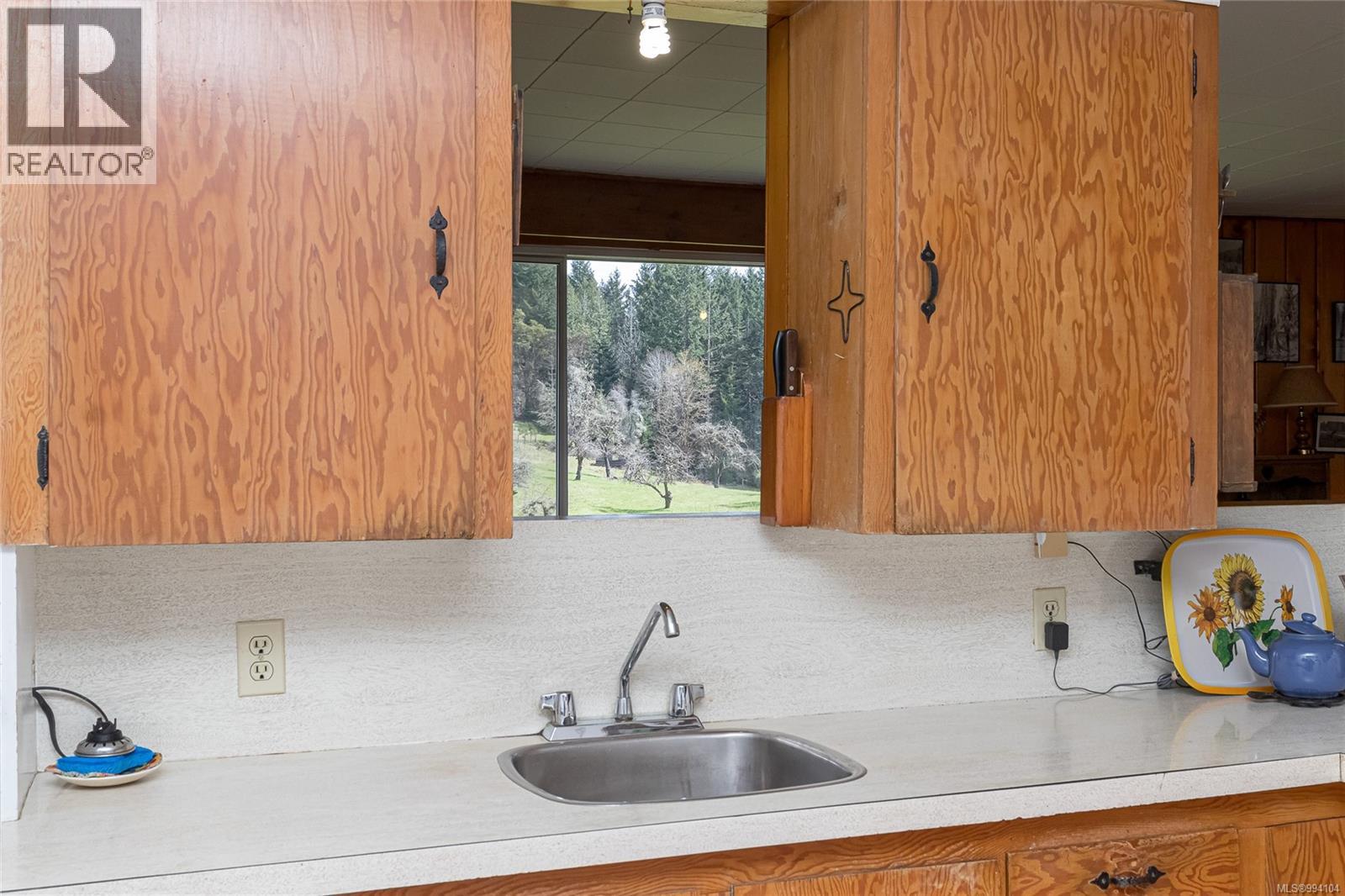 Photo 12 of 6633 Hillcrest Rd, Duncan BC