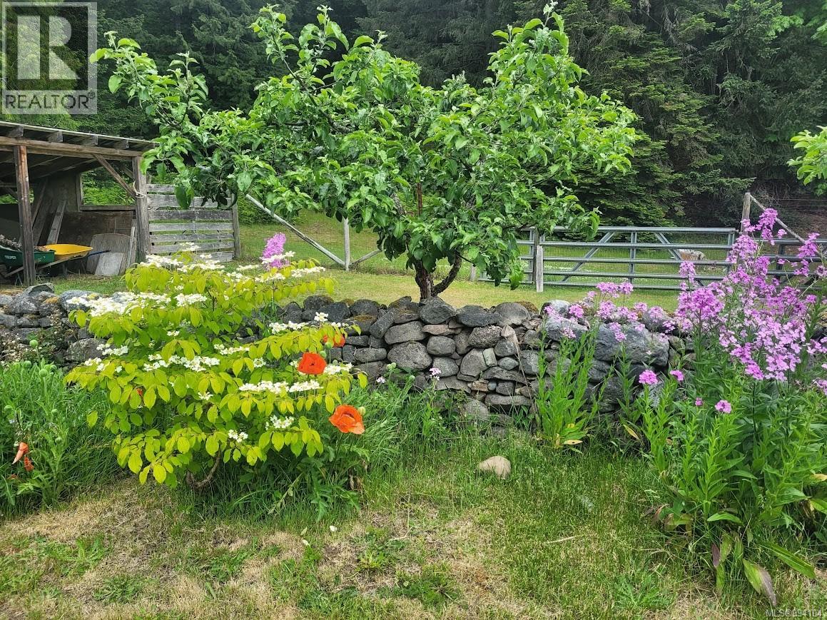 Photo 57 of 6633 Hillcrest Rd, Duncan BC