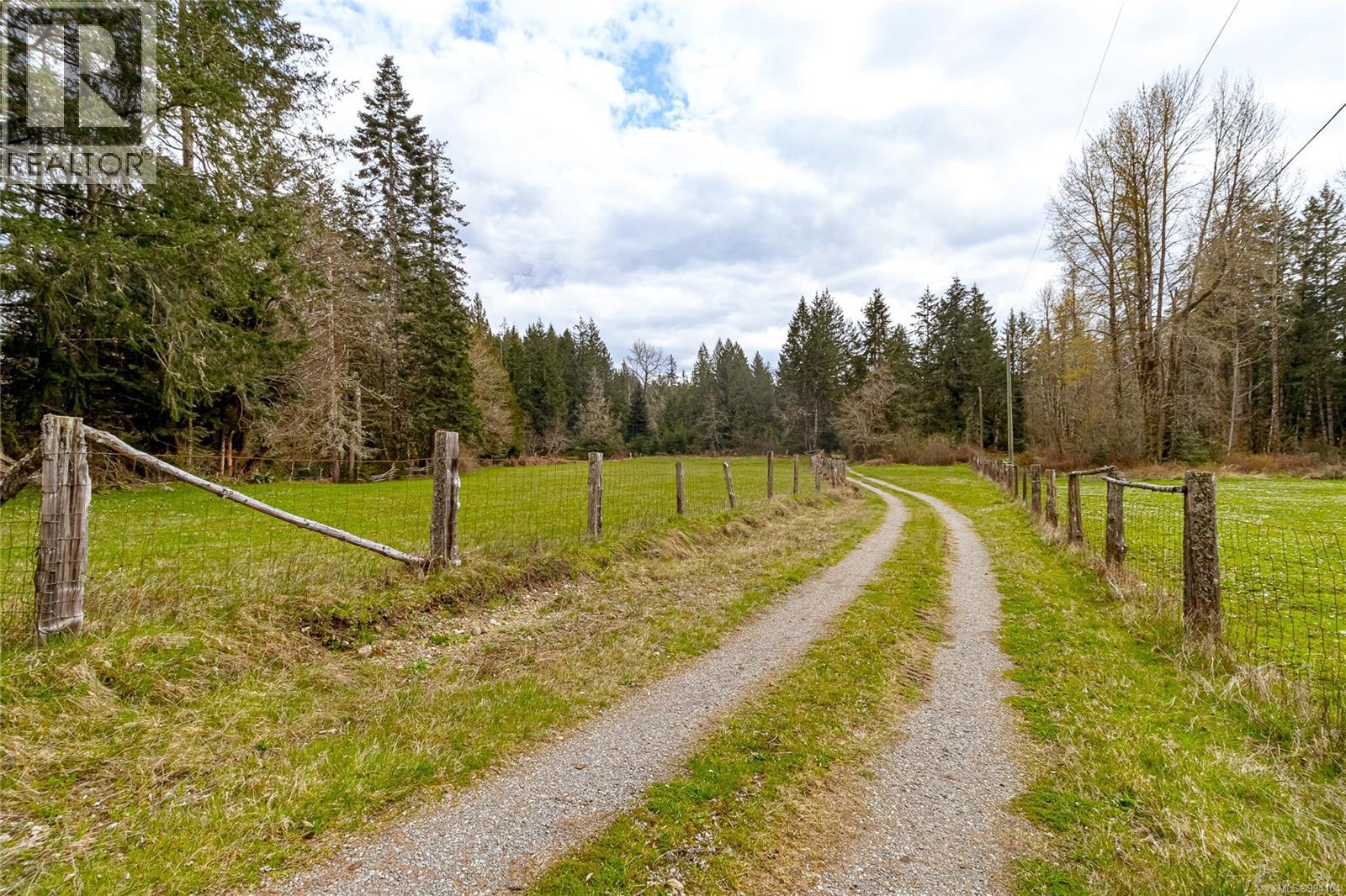 Photo 34 of 6633 Hillcrest Rd, Duncan BC
