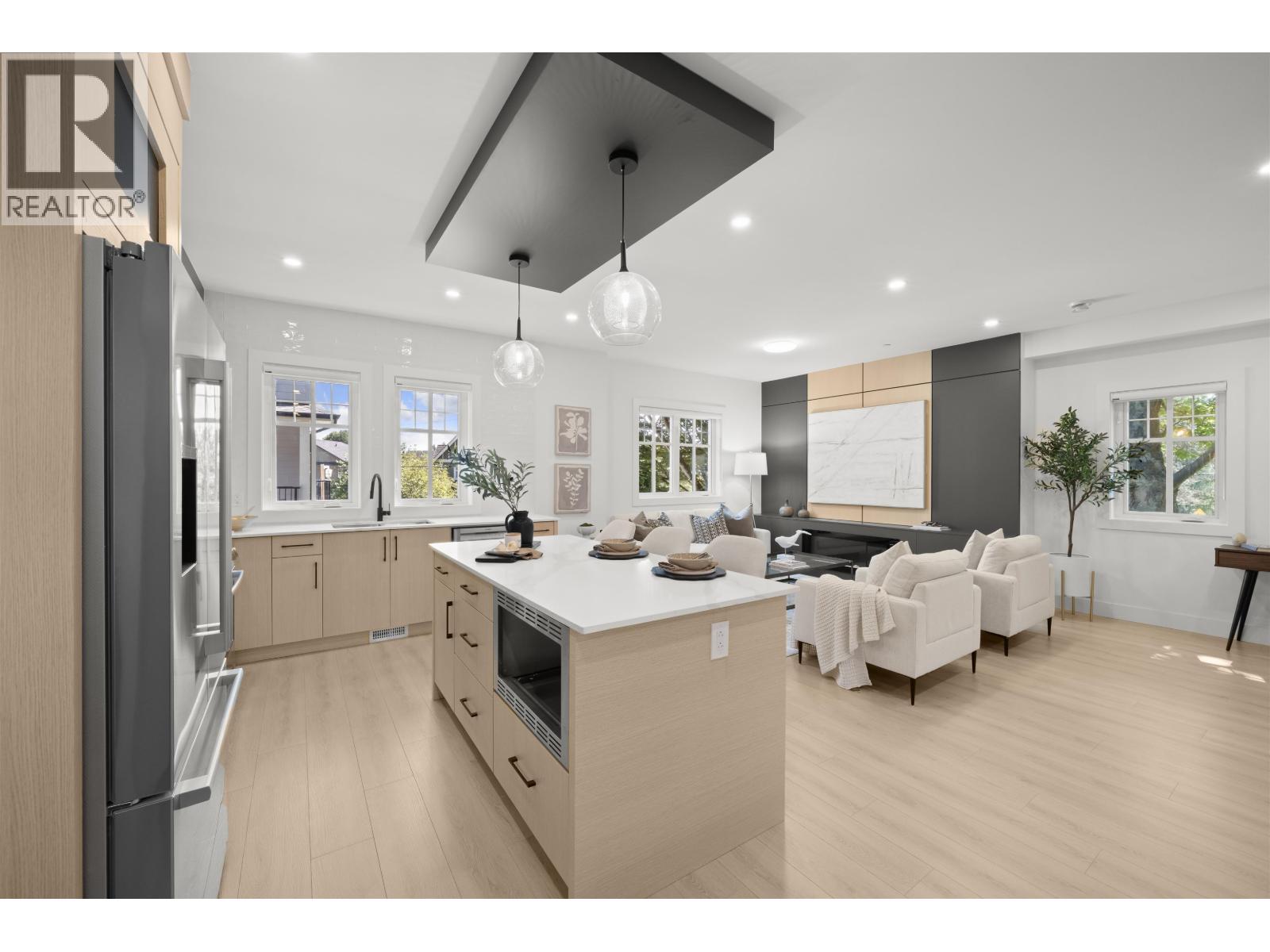 Photo 11 of 5 4829 48 Avenue, Ladner BC