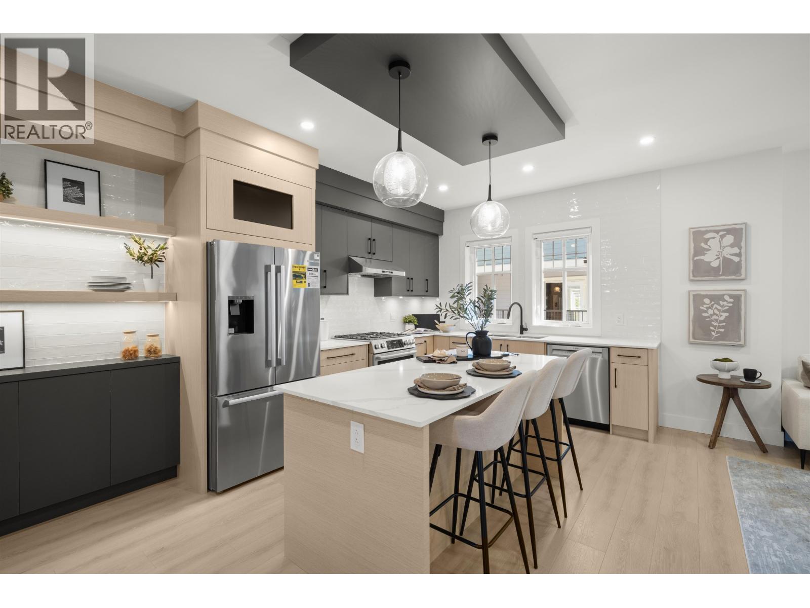 Photo 9 of 5 4829 48 Avenue, Ladner BC