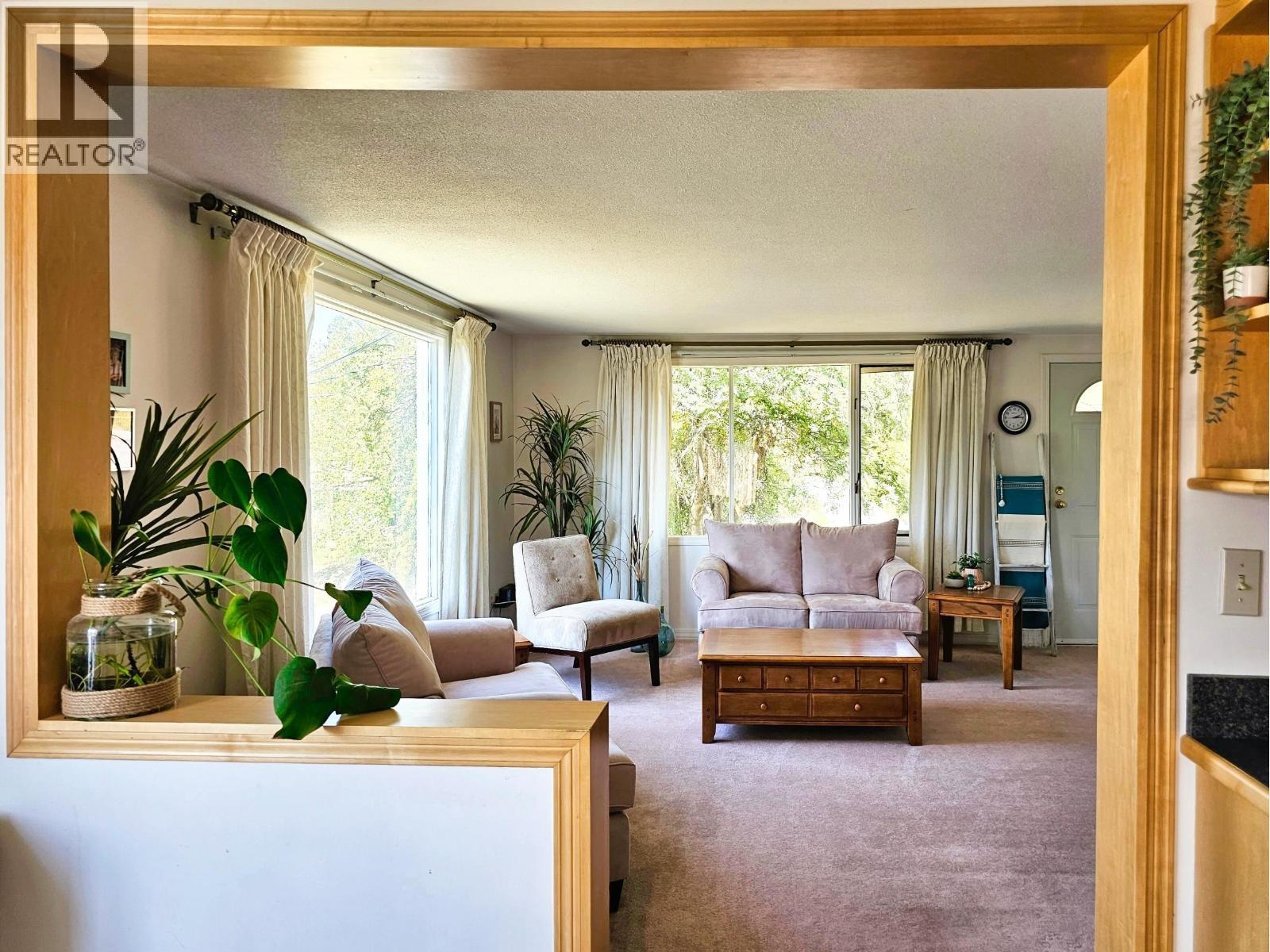 96 5TH AVENUE - 7