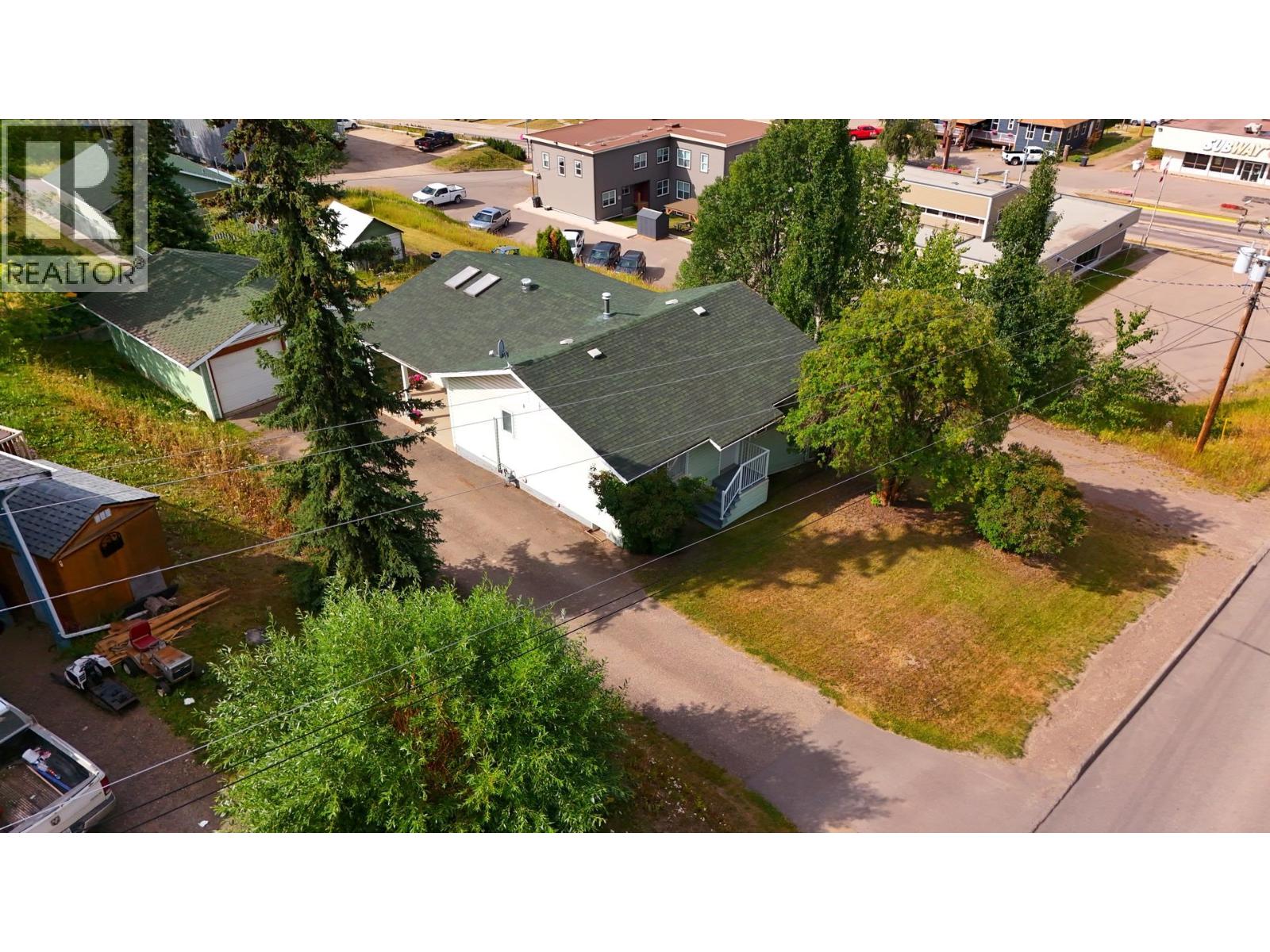 96 5TH AVENUE - 25