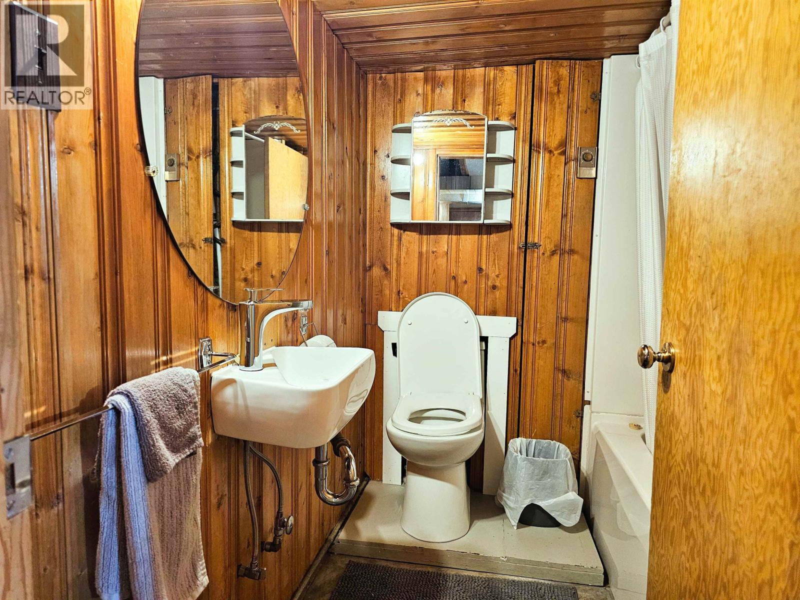 96 5TH Avenue, Burns Lake