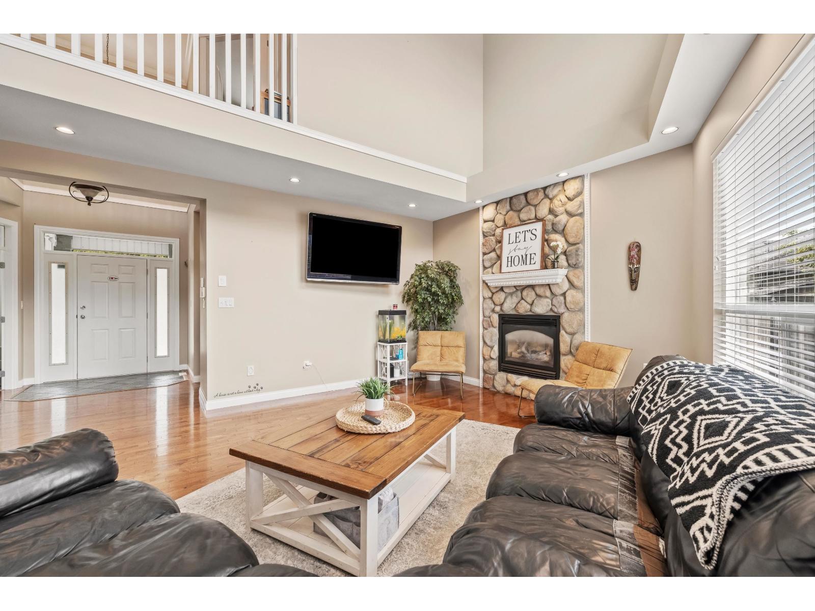 Photo 6 of 8540 Doerksen Drive, Mission BC