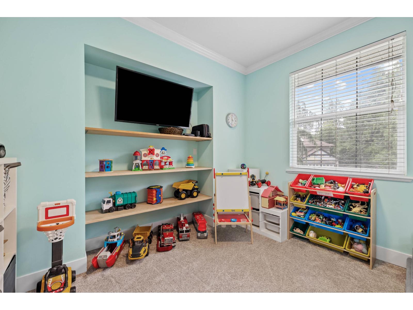 Photo 13 of 8540 Doerksen Drive, Mission BC