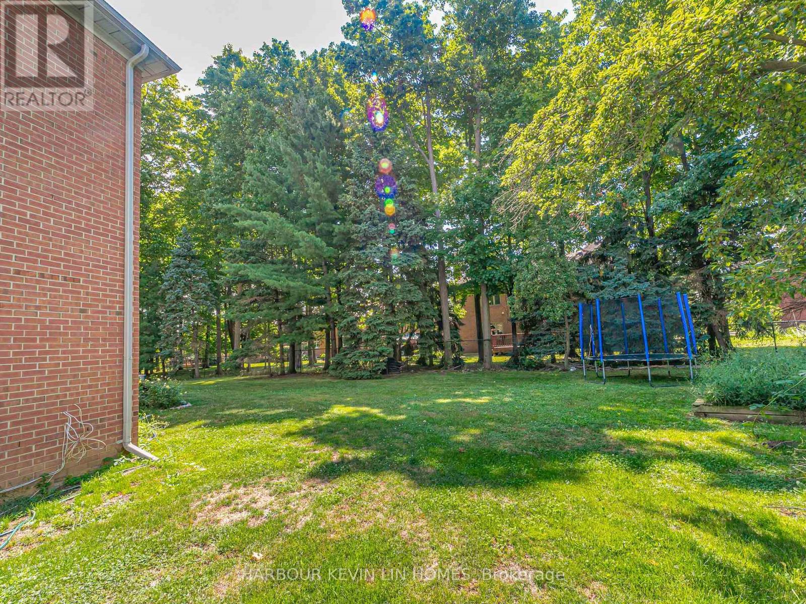 Photo 38 of 10 Edmund Crescent, Richmond Hill ON