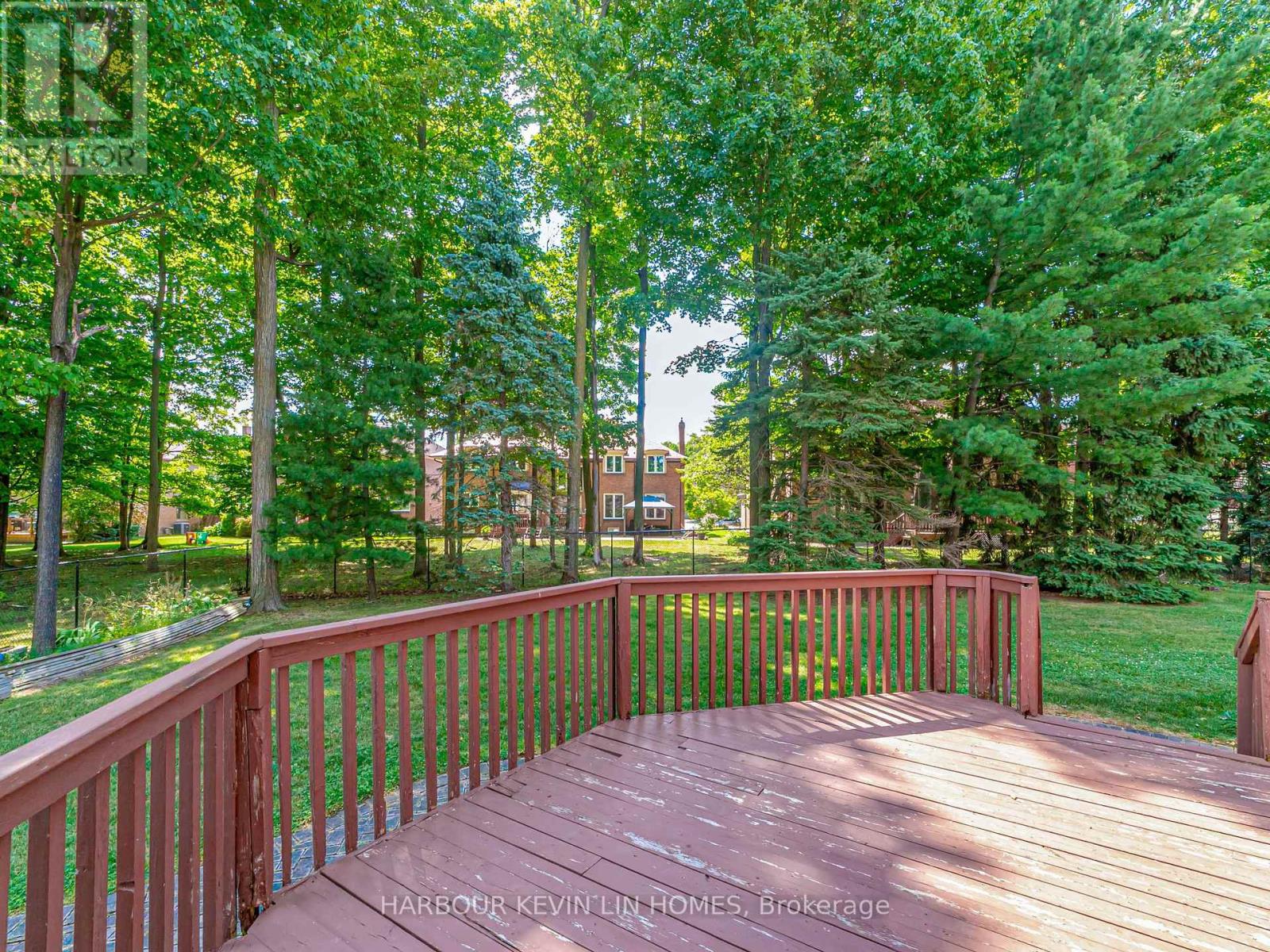 Photo 20 of 10 Edmund Crescent, Richmond Hill ON