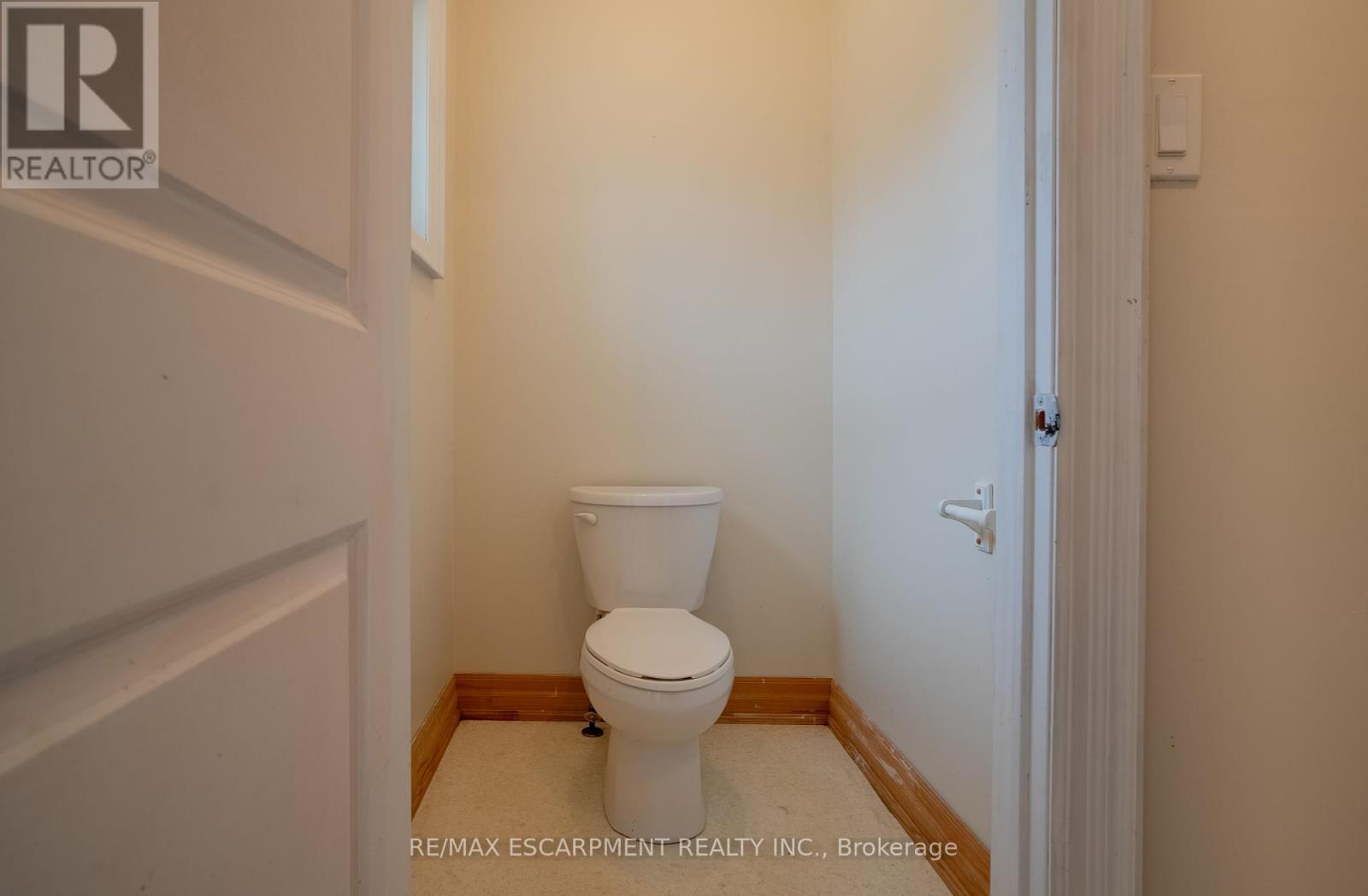 Photo 11 of 21 Villella Road, Haldimand ON