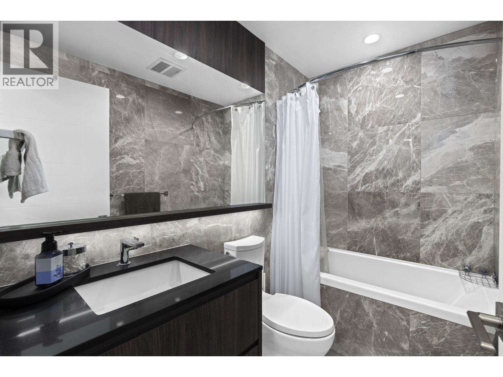 Photo 14 of 2504 6511 Sussex Avenue, Burnaby BC