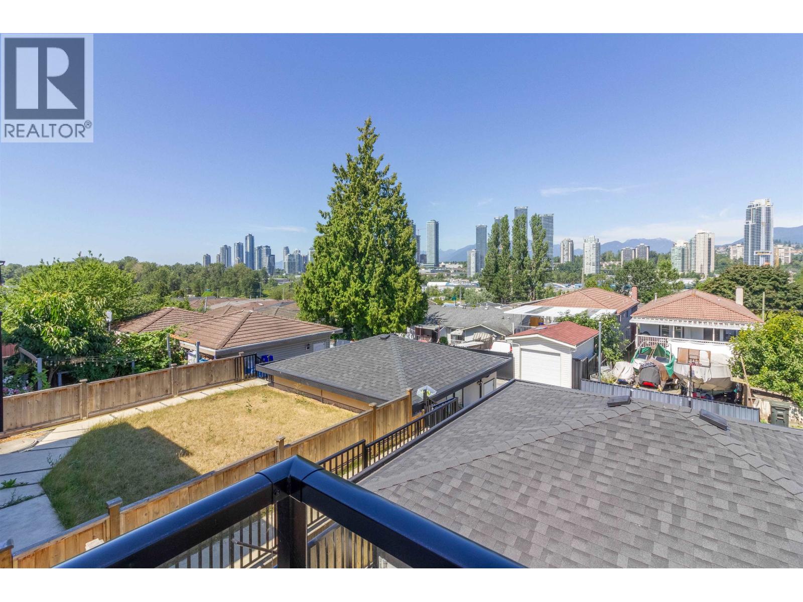 Photo 25 of 3087 Royal Oak Avenue, Burnaby BC